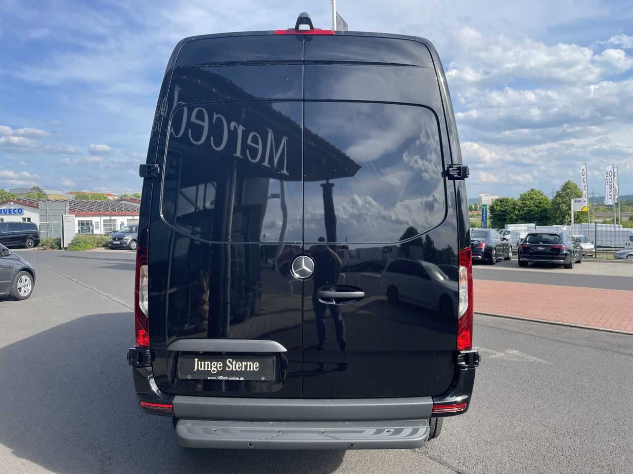 Mercedes-Benz Sprinter 319 CDI 4x4 3665 Klima Kamera MBUX LED - Kravas mikroautobuss: foto 4 Mercedes-Benz Sprinter 319 CDI 4x4 3665 Klima Kamera MBUX LED - Kravas mikroautobuss: foto 4