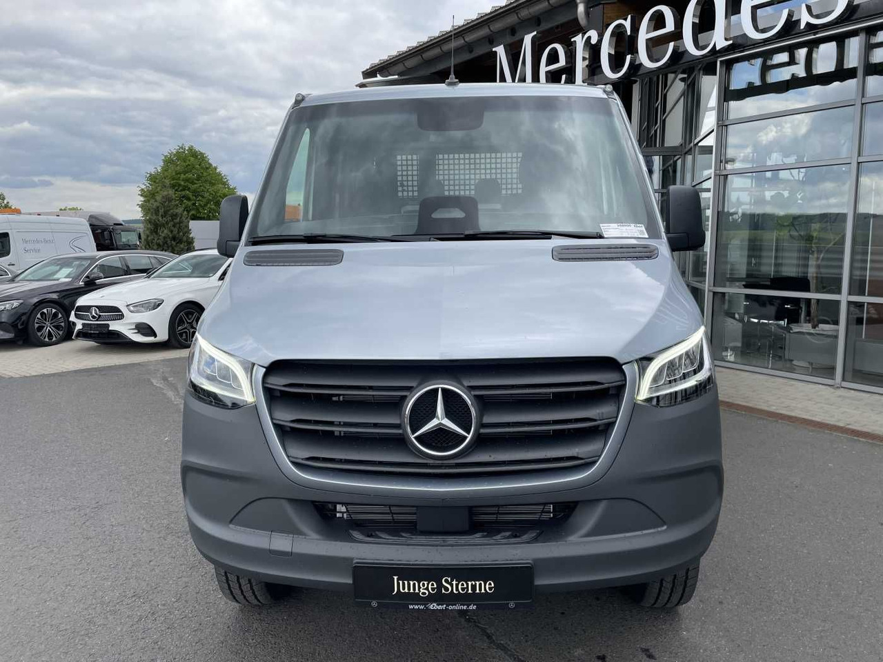 Mercedes-Benz Sprinter 319 CDI 4x4 DoKa Klima Stdheiz AHK LED - Automašīna ar kravas platformu: foto 2 Mercedes-Benz Sprinter 319 CDI 4x4 DoKa Klima Stdheiz AHK LED - Automašīna ar kravas platformu: foto 2
