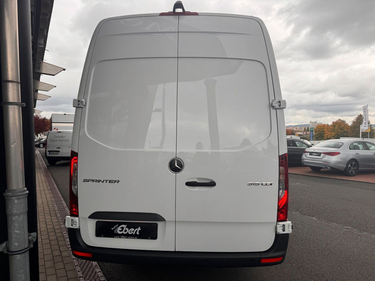 Mercedes-Benz Sprinter 319 CDI Extralang DISTRONIC Kamera LED - Kravas mikroautobuss: foto 5 Mercedes-Benz Sprinter 319 CDI Extralang DISTRONIC Kamera LED - Kravas mikroautobuss: foto 5