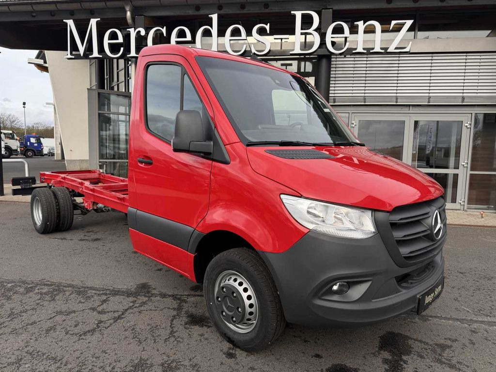 Mercedes-Benz Sprinter 517 CDI 4325 Fahrgestell AHK3,5 5.500kg - Šasija kravas automašīna: foto 1 Mercedes-Benz Sprinter 517 CDI 4325 Fahrgestell AHK3,5 5.500kg - Šasija kravas automašīna: foto 1