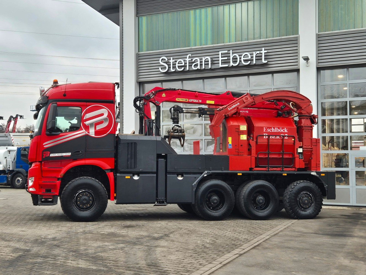 Mercedes-Benz TUROX 8x8 Eschlböck Biber 92 Holzhacker / 1.512h - Kravas auto ar manipulatoru: foto 5 Mercedes-Benz TUROX 8x8 Eschlböck Biber 92 Holzhacker / 1.512h - Kravas auto ar manipulatoru: foto 5