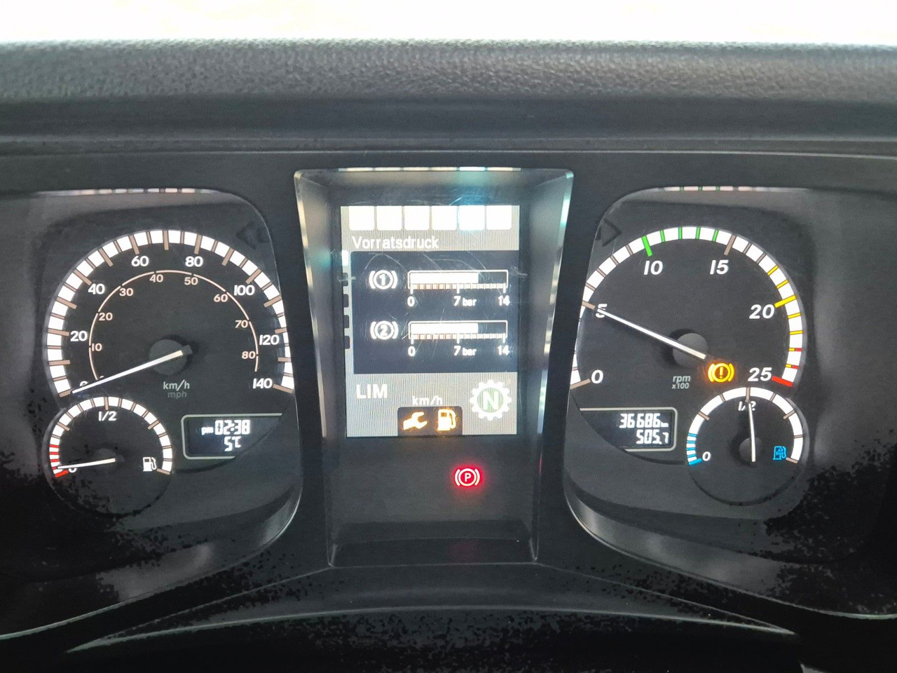 Kokvedējs, Kravas auto ar manipulatoru Mercedes-Benz TUROX 8x8 Eschlböck Biber 92 Holzhacker / 1.512h: foto 28