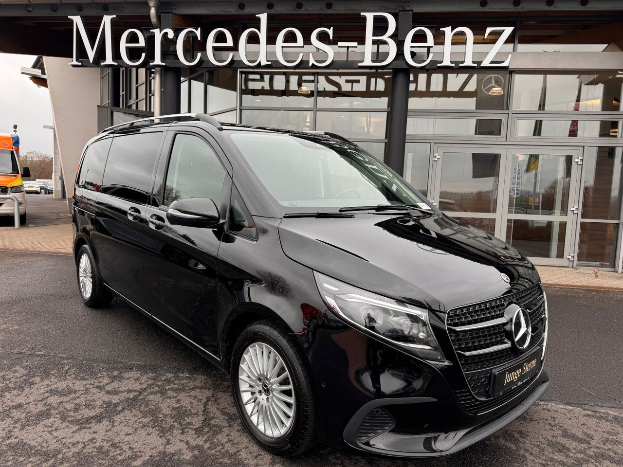 Mercedes-Benz V 220 d STYLE K Liege-Paket AHK2,5 DISTRONIC - Universālis: foto 1 Mercedes-Benz V 220 d STYLE K Liege-Paket AHK2,5 DISTRONIC - Universālis: foto 1