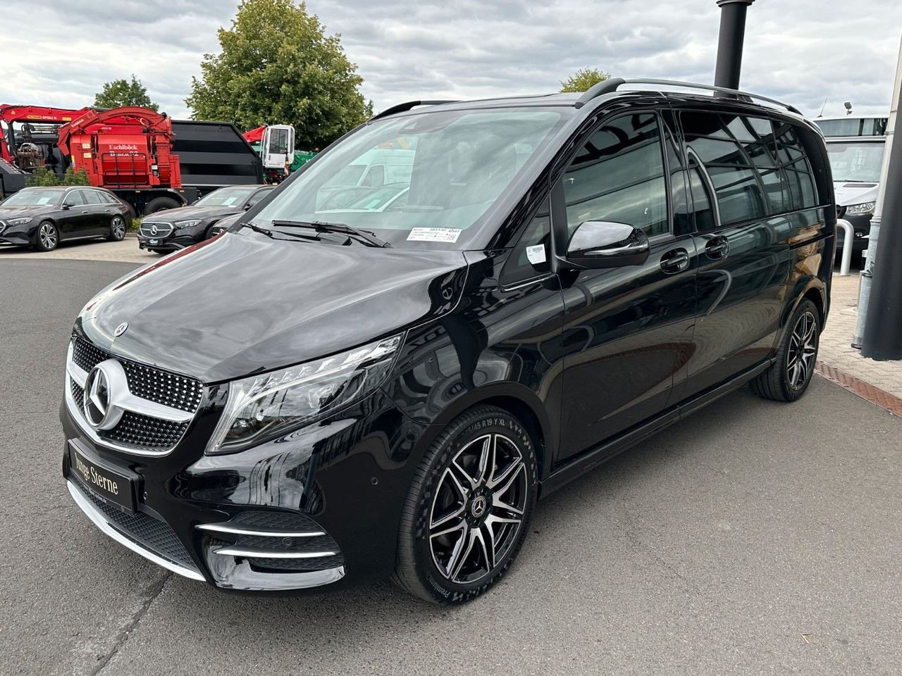 Mercedes-Benz V 250 d EDITION AMG Kompakt ILS elektr Türen - Universālis: foto 3 Mercedes-Benz V 250 d EDITION AMG Kompakt ILS elektr Türen - Universālis: foto 3