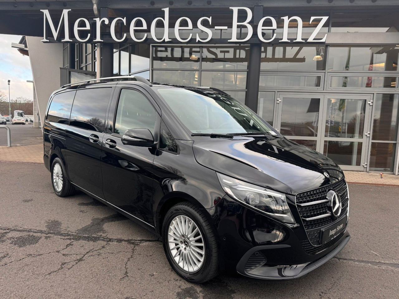 Mercedes-Benz V 250 d STYLE el.Tür AHK2,5 DISTRONIC 360Kamera - Universālis: foto 1 Mercedes-Benz V 250 d STYLE el.Tür AHK2,5 DISTRONIC 360Kamera - Universālis: foto 1