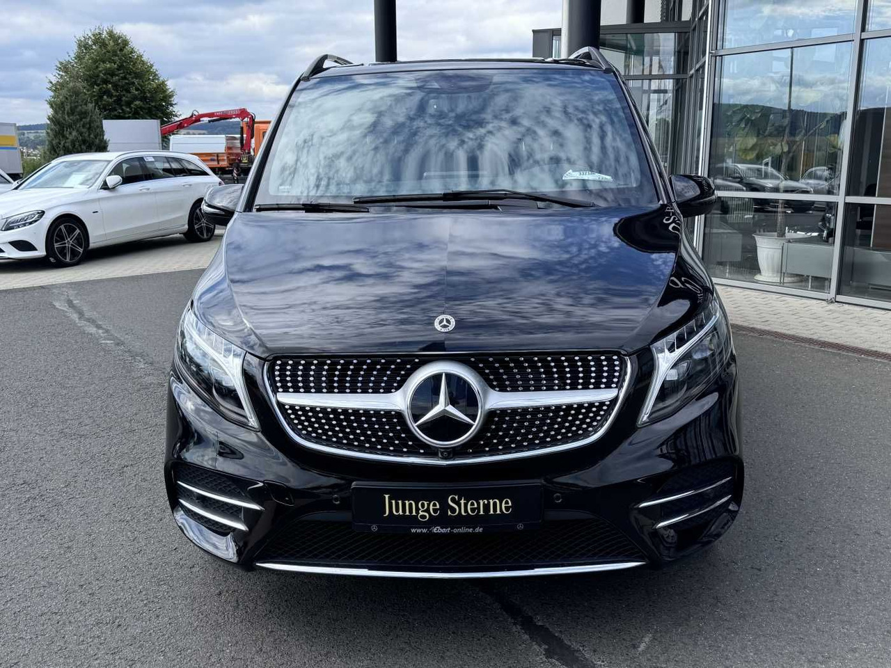 Mercedes-Benz V 300 d AVA AMG 4MATIC AIRMATIC Sitzklima el Tür - Vieglā automašīna: foto 2 Mercedes-Benz V 300 d AVA AMG 4MATIC AIRMATIC Sitzklima el Tür - Vieglā automašīna: foto 2