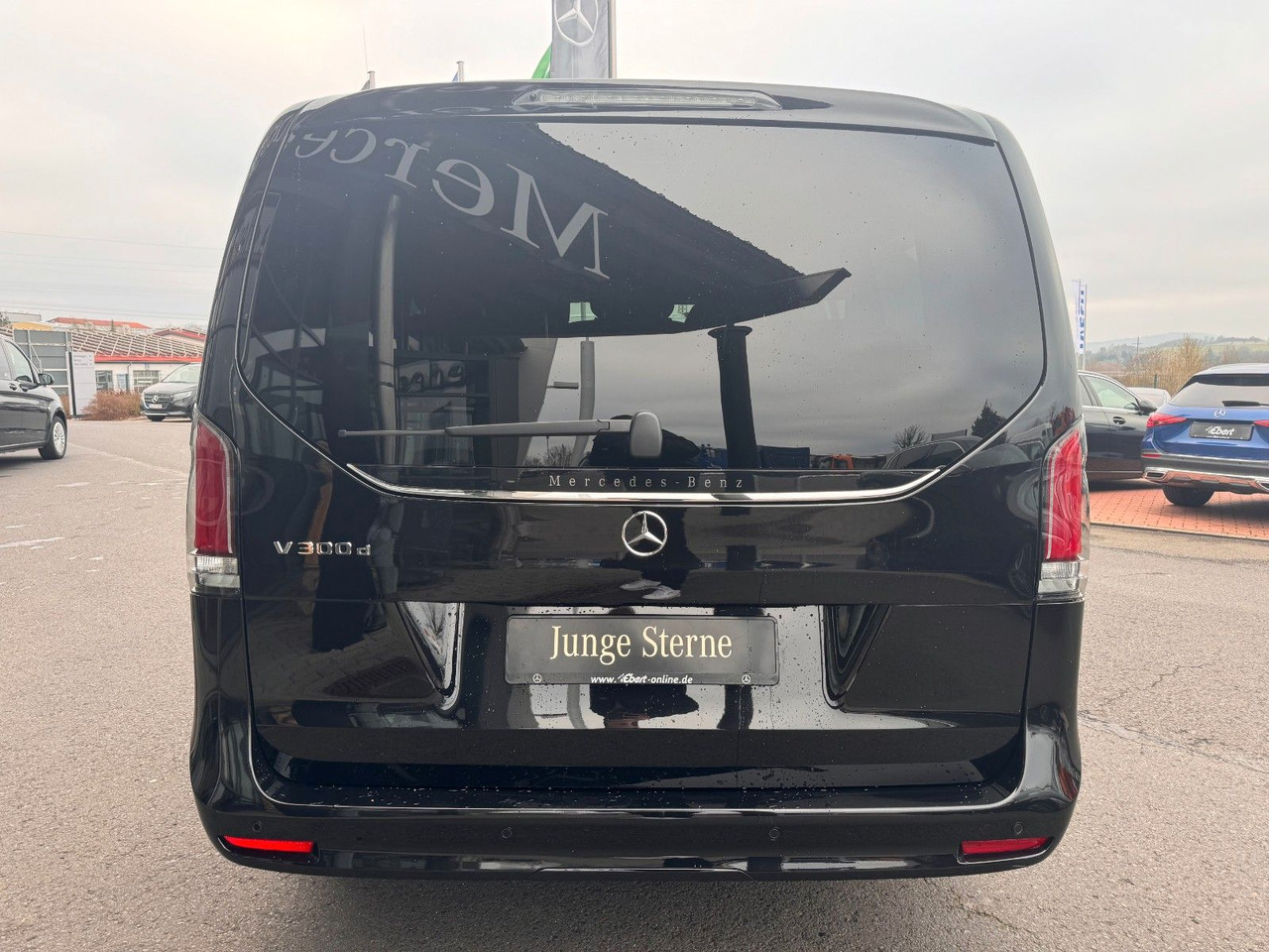 Mercedes-Benz V 300 d AVA DISTRONIC AHK Standheiz Sound - Universālis: foto 5 Mercedes-Benz V 300 d AVA DISTRONIC AHK Standheiz Sound - Universālis: foto 5
