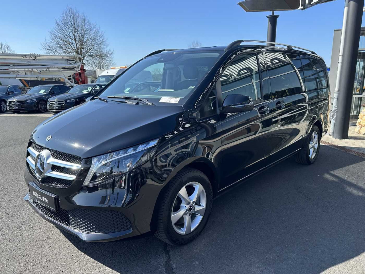 Mercedes-Benz V 300 d AVA ED 4MATIC AHK2,5to Standheiz 360Kam - Vieglā automašīna: foto 3 Mercedes-Benz V 300 d AVA ED 4MATIC AHK2,5to Standheiz 360Kam - Vieglā automašīna: foto 3