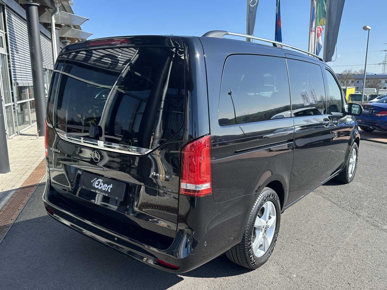Mercedes-Benz V 300 d AVA ED 4MATIC AHK2,5to Standheiz 360Kam - Vieglā automašīna: foto 4 Mercedes-Benz V 300 d AVA ED 4MATIC AHK2,5to Standheiz 360Kam - Vieglā automašīna: foto 4