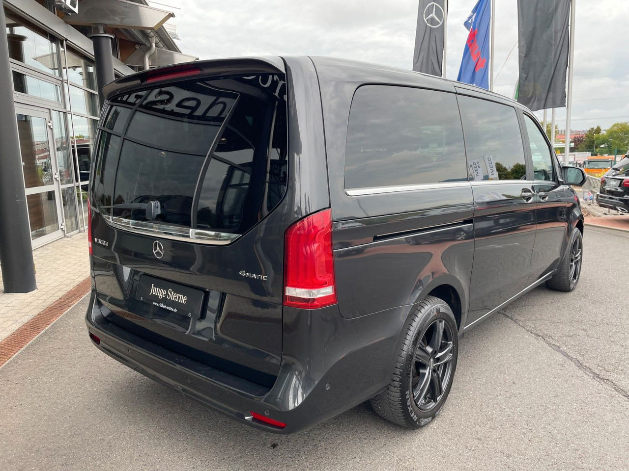 Mercedes-Benz V 300 d AVA ED 4MATIC Sitzklima Burmester 6Sitze - Universālis: foto 4 Mercedes-Benz V 300 d AVA ED 4MATIC Sitzklima Burmester 6Sitze - Universālis: foto 4