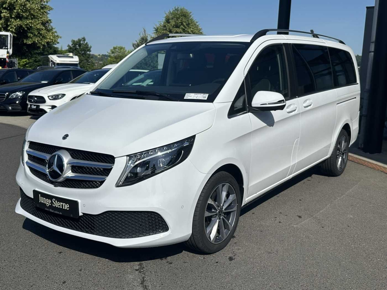 Mercedes-Benz V 300 d AVA ED 6Sitze Burmester 360Kamera el Tür - Vieglā automašīna: foto 3 Mercedes-Benz V 300 d AVA ED 6Sitze Burmester 360Kamera el Tür - Vieglā automašīna: foto 3