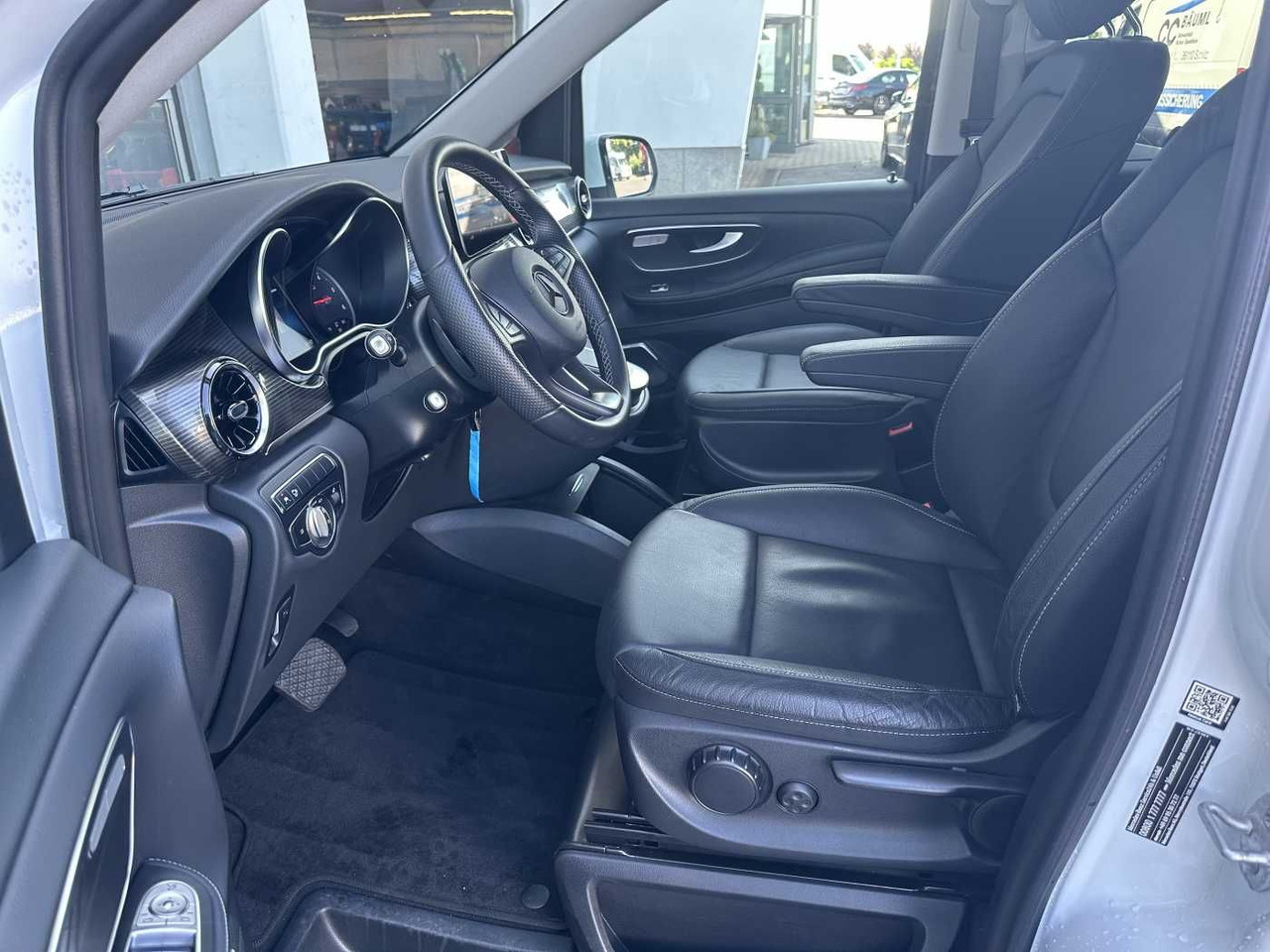 Pasažieru furgons Mercedes-Benz V 300 d AVA ED 6Sitze Burmester 360Kamera el Tür: foto 7