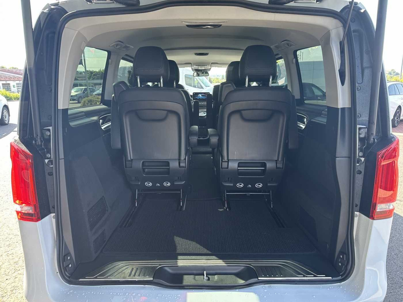 Pasažieru furgons Mercedes-Benz V 300 d AVA ED 6Sitze Burmester 360Kamera el Tür: foto 6