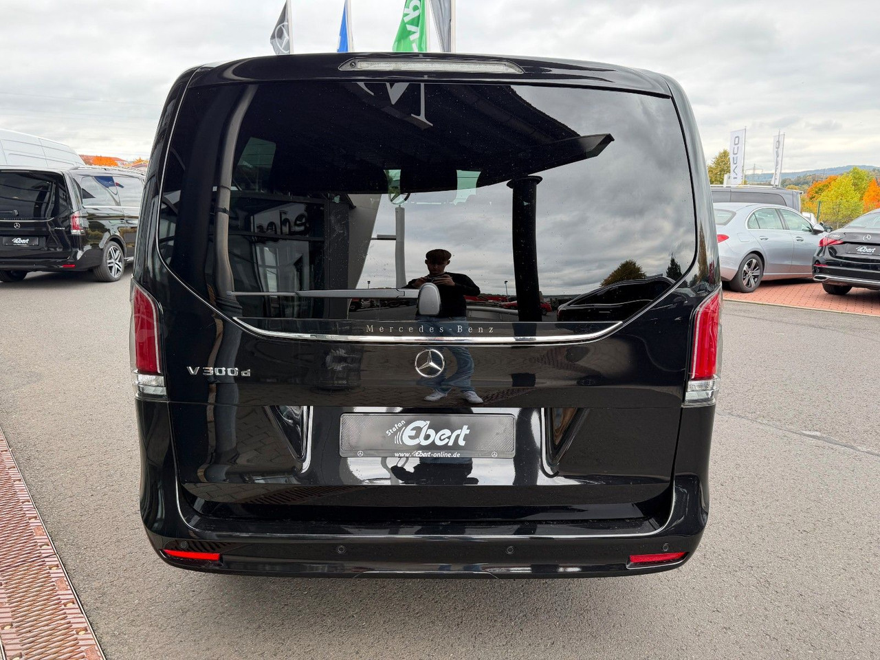 Mercedes-Benz V 300 d AVANTGARDE Extralang 360Kamera Standh - Universālis: foto 5 Mercedes-Benz V 300 d AVANTGARDE Extralang 360Kamera Standh - Universālis: foto 5