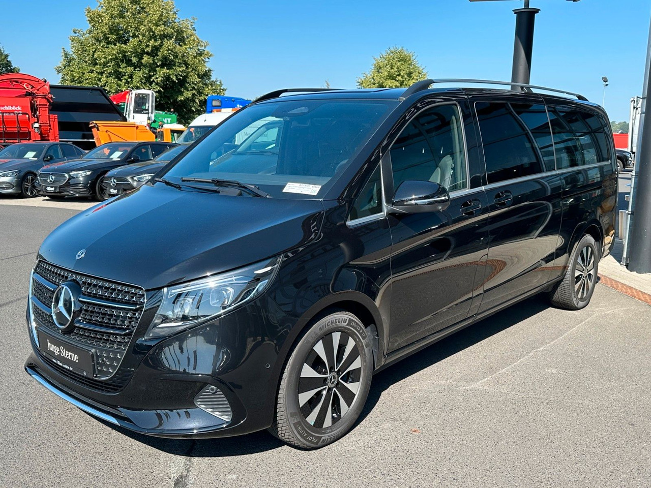 Mercedes-Benz V 300 d AVANTGARDE Extralang 360Kamera Standheiz - Universālis: foto 3 Mercedes-Benz V 300 d AVANTGARDE Extralang 360Kamera Standheiz - Universālis: foto 3