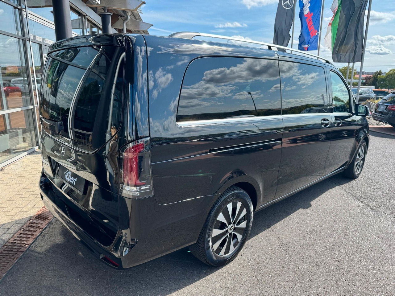 Mercedes-Benz V 300 d AVANTGARDE Extralang 360Kamera Standheiz - Universālis: foto 5 Mercedes-Benz V 300 d AVANTGARDE Extralang 360Kamera Standheiz - Universālis: foto 5