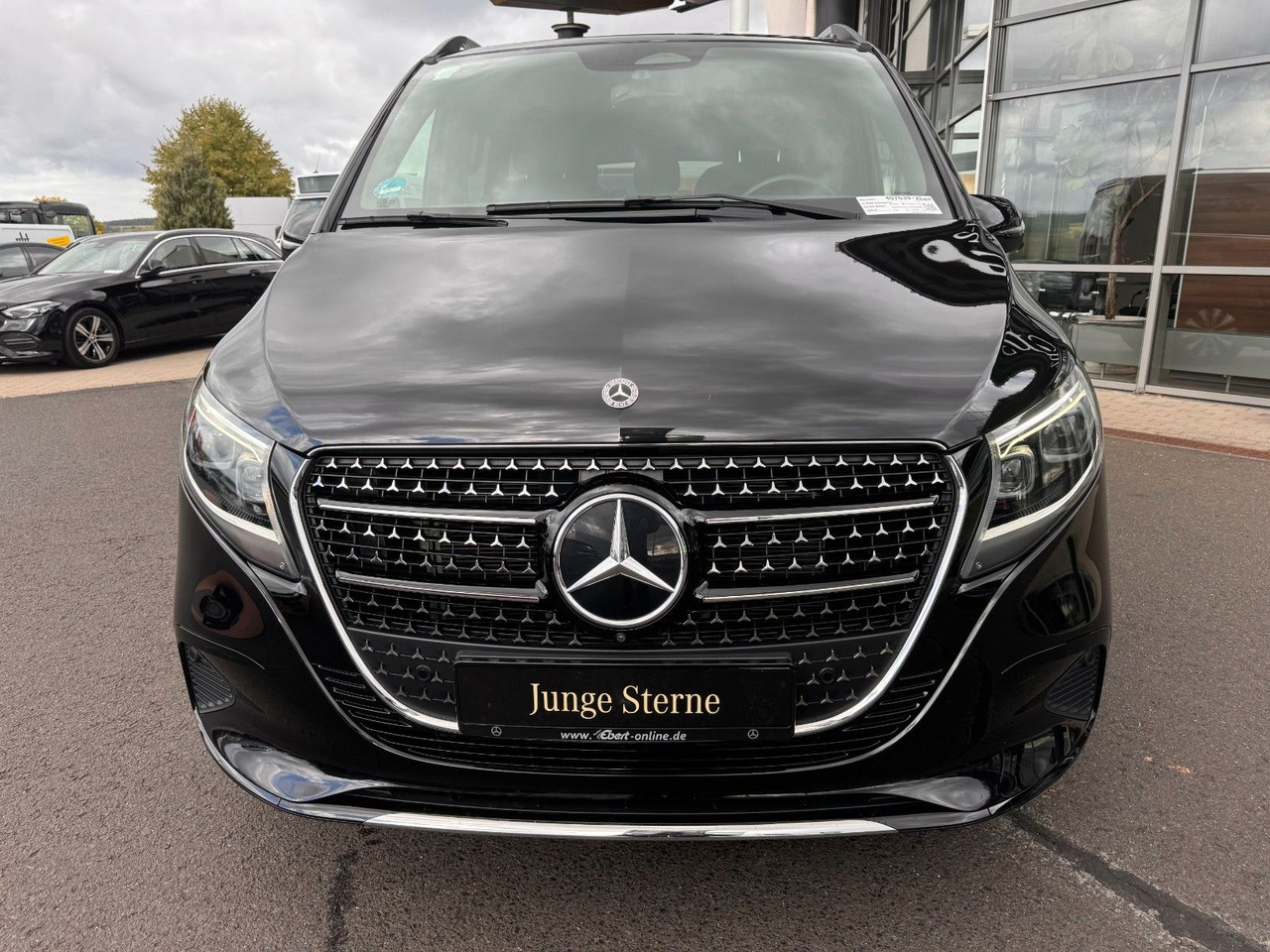 Mercedes-Benz V 300 d AVANTGARDE Extralang 360Kamera Standheiz - Universālis: foto 2 Mercedes-Benz V 300 d AVANTGARDE Extralang 360Kamera Standheiz - Universālis: foto 2