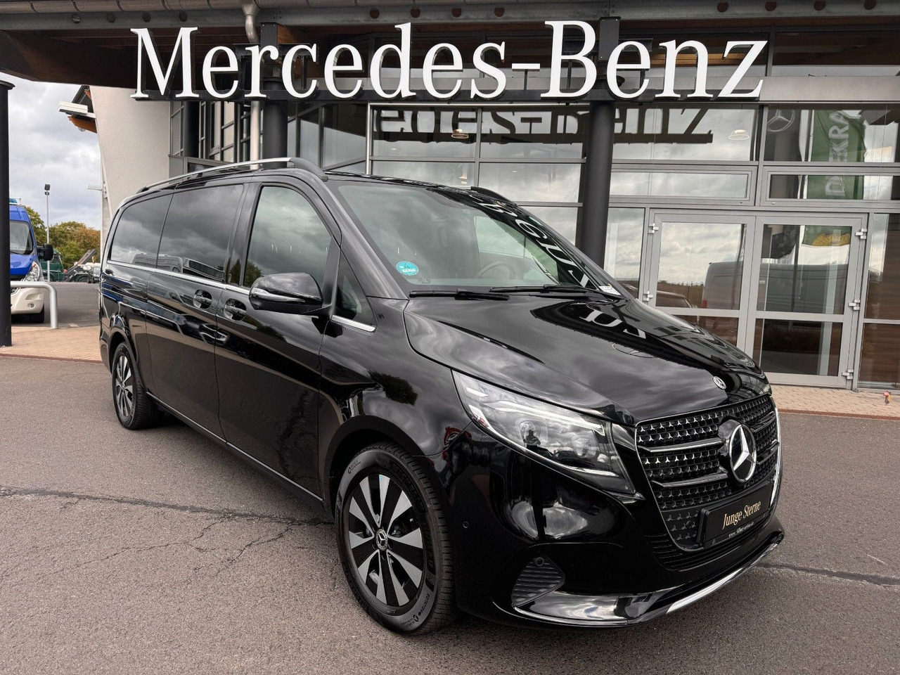 Mercedes-Benz V 300 d AVANTGARDE Extralang 360Kamera Standheiz - Universālis: foto 1 Mercedes-Benz V 300 d AVANTGARDE Extralang 360Kamera Standheiz - Universālis: foto 1