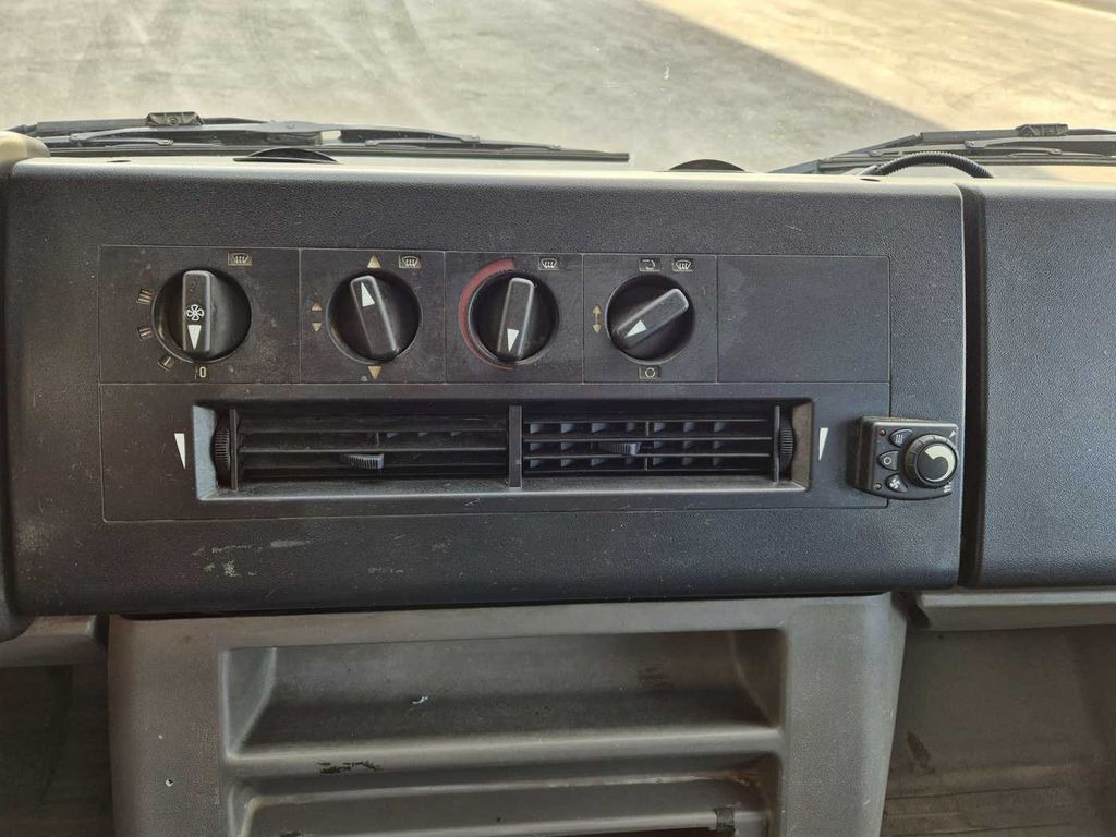 Automašīna ar kravas platformu, Kravas-pasažieru furgons Mercedes-Benz Vario 816 DK DoKa 4x2 Pritsche 2x AHK: foto 12