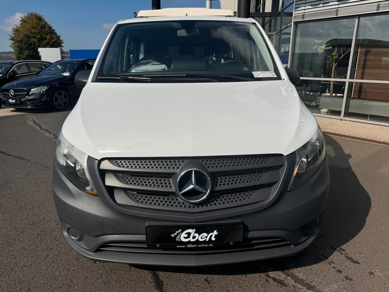 Mercedes-Benz Vito 111 CDI Tourer Begleitfahrzeug BF3+ / WVZ - Mazs furgons: foto 2 Mercedes-Benz Vito 111 CDI Tourer Begleitfahrzeug BF3+ / WVZ - Mazs furgons: foto 2