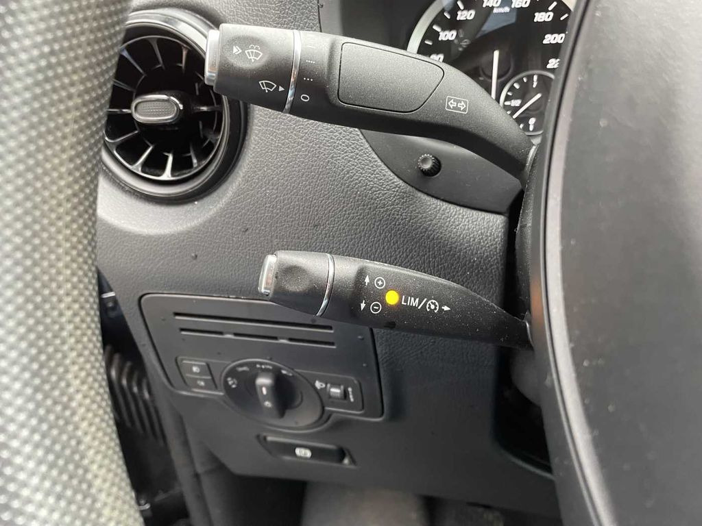 Mercedes-Benz Vito 114 CDI 3200 Klima Kamera AHK Navi Tempomat  līzingu Mercedes-Benz Vito 114 CDI 3200 Klima Kamera AHK Navi Tempomat: foto 15 Mercedes-Benz Vito 114 CDI 3200 Klima Kamera AHK Navi Tempomat  līzingu Mercedes-Benz Vito 114 CDI 3200 Klima Kamera AHK Navi Tempomat: foto 15