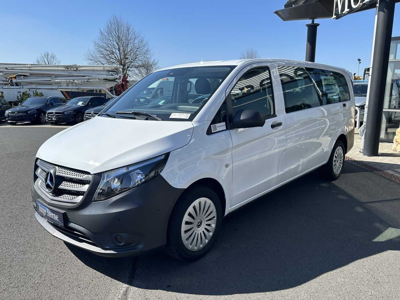 Mercedes-Benz Vito 114 CDI Tourer 8Sitze Klima Audio40 Kamera - Vieglā automašīna: foto 3 Mercedes-Benz Vito 114 CDI Tourer 8Sitze Klima Audio40 Kamera - Vieglā automašīna: foto 3