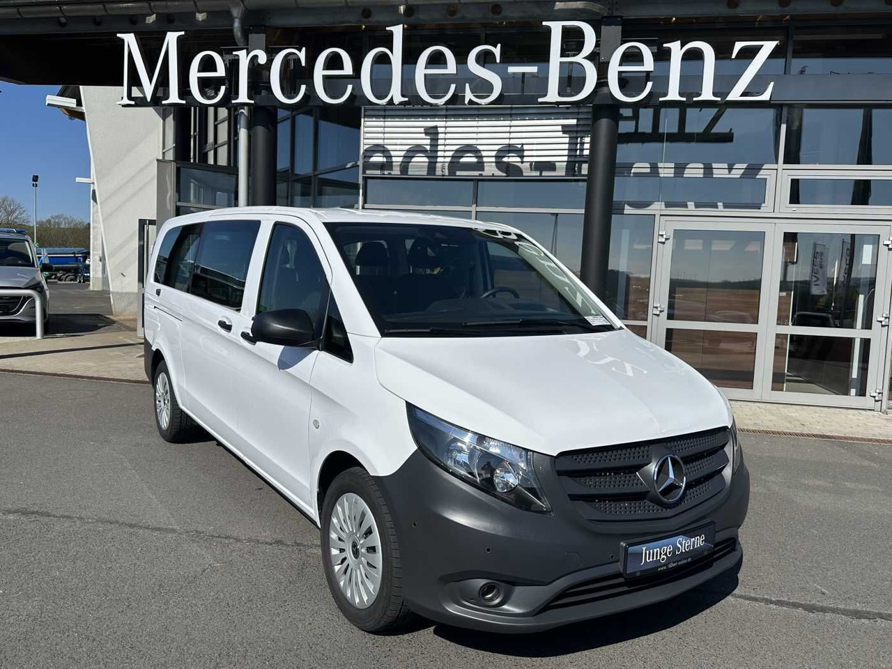Mercedes-Benz Vito 114 CDI Tourer 8Sitze Klima Audio40 Kamera - Vieglā automašīna: foto 1 Mercedes-Benz Vito 114 CDI Tourer 8Sitze Klima Audio40 Kamera - Vieglā automašīna: foto 1