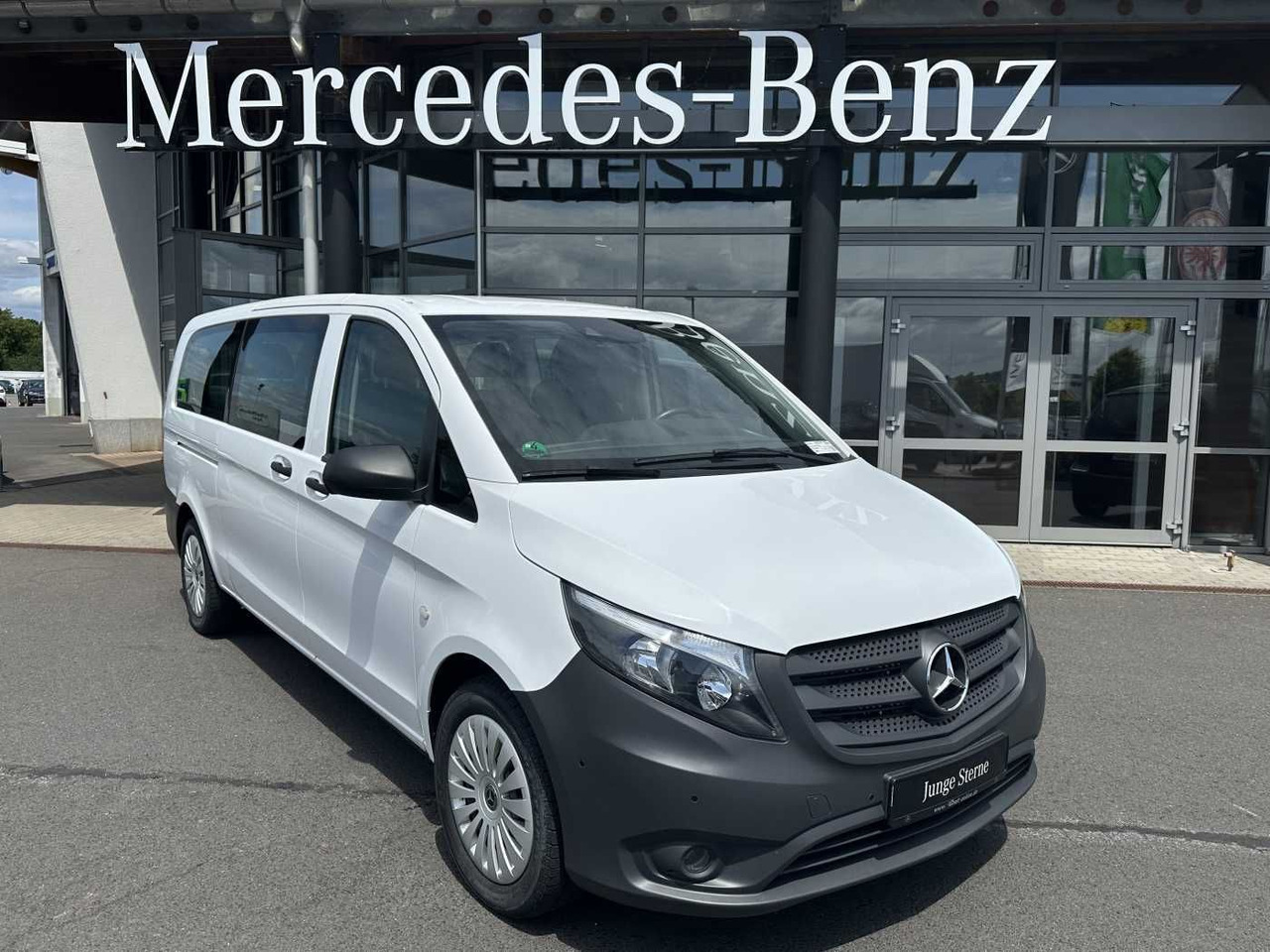 Mercedes-Benz Vito 114 CDI Tourer 9G Klima Audio40 Extralang - Pasažieru furgons: foto 1 Mercedes-Benz Vito 114 CDI Tourer 9G Klima Audio40 Extralang - Pasažieru furgons: foto 1