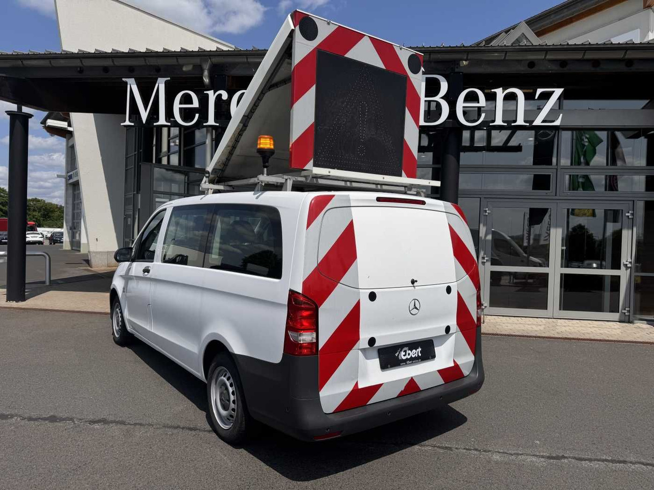 Mercedes-Benz Vito 114 CDI Tourer Begleitfahrzeug BF3+ / WVZ - Pasažieru furgons: foto 1 Mercedes-Benz Vito 114 CDI Tourer Begleitfahrzeug BF3+ / WVZ - Pasažieru furgons: foto 1