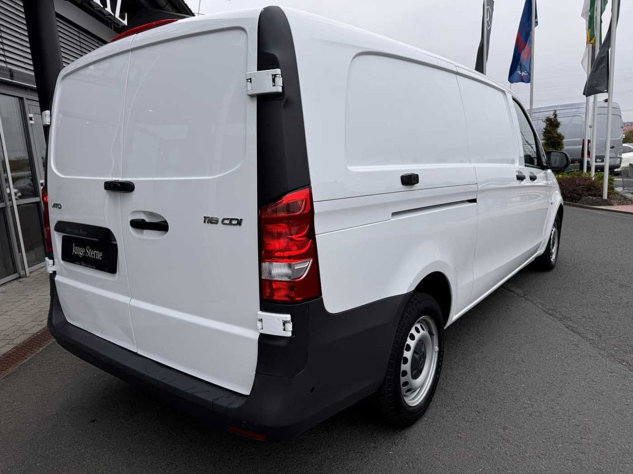 Mercedes-Benz Vito 116 CDI Extralang Klima Kamera Audio40 SHZ - Mazs furgons: foto 4 Mercedes-Benz Vito 116 CDI Extralang Klima Kamera Audio40 SHZ - Mazs furgons: foto 4
