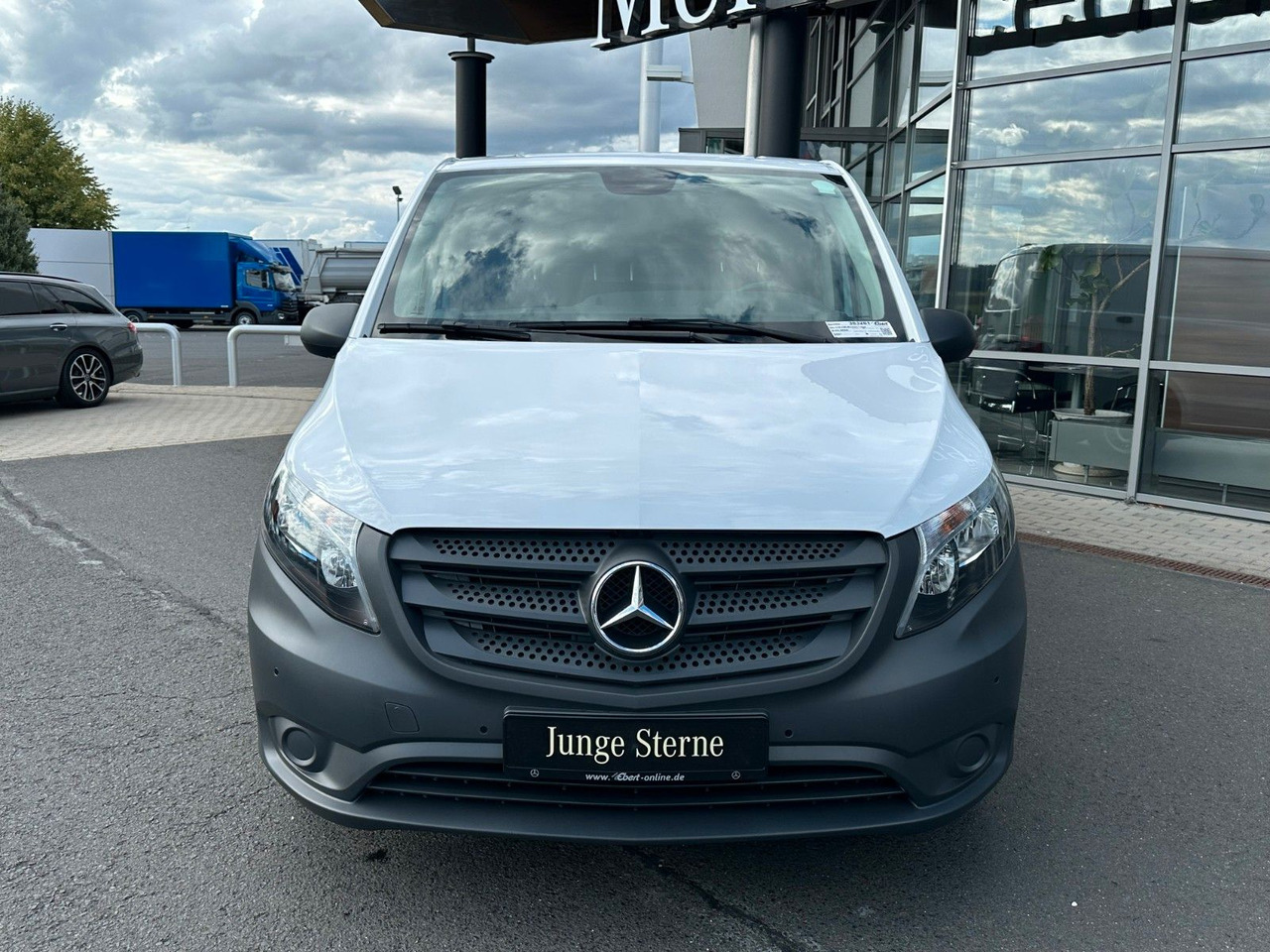 Mercedes-Benz Vito 116 CDI Klima Kamera Audio40 SHZ - Mazs furgons: foto 2 Mercedes-Benz Vito 116 CDI Klima Kamera Audio40 SHZ - Mazs furgons: foto 2