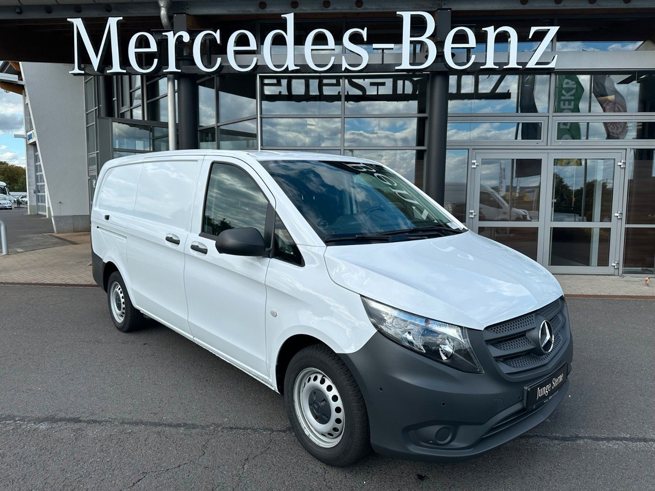 Mercedes-Benz Vito 116 CDI Klima Kamera Audio40 SHZ - Mazs furgons: foto 1 Mercedes-Benz Vito 116 CDI Klima Kamera Audio40 SHZ - Mazs furgons: foto 1
