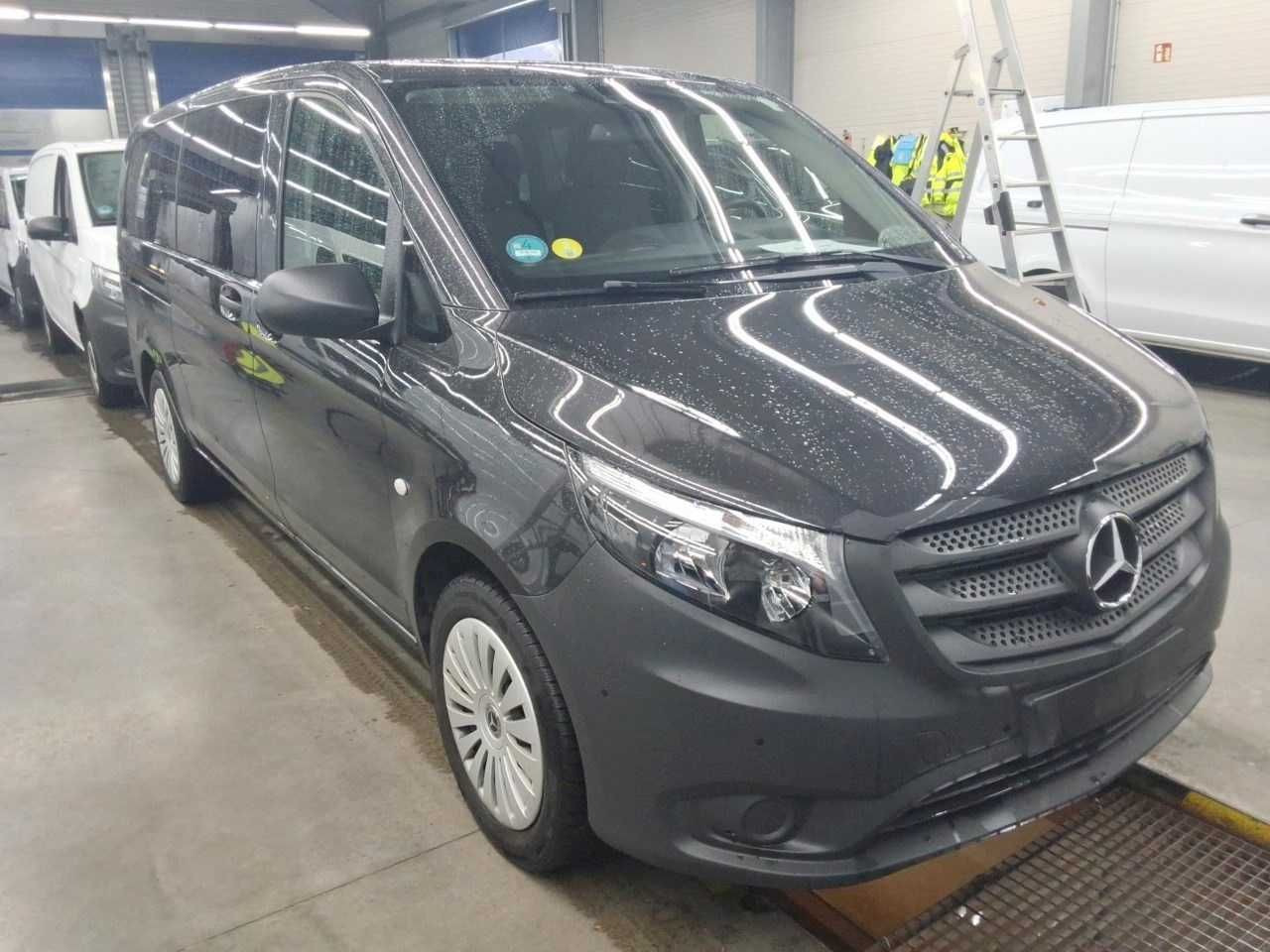 Mercedes-Benz Vito 116 CDI Tourer 2xKlima AHK Kamera Audio40 - Vieglā automašīna: foto 2 Mercedes-Benz Vito 116 CDI Tourer 2xKlima AHK Kamera Audio40 - Vieglā automašīna: foto 2