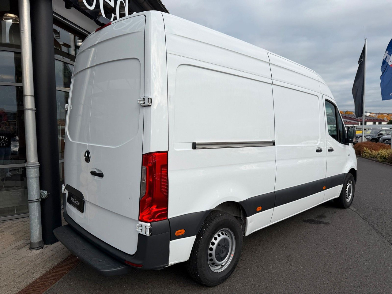 Mercedes-Benz eSprinter 312 Klima SHZ Kamera - Kravas mikroautobuss, Elektriskais furgons: foto 4 Mercedes-Benz eSprinter 312 Klima SHZ Kamera - Kravas mikroautobuss, Elektriskais furgons: foto 4