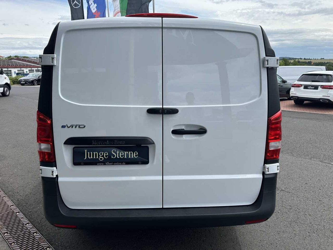 Mercedes-Benz eVito 112 Klima Kamera Navi SHZ Tempomat - Mazs furgons, Elektriskais furgons: foto 5 Mercedes-Benz eVito 112 Klima Kamera Navi SHZ Tempomat - Mazs furgons, Elektriskais furgons: foto 5