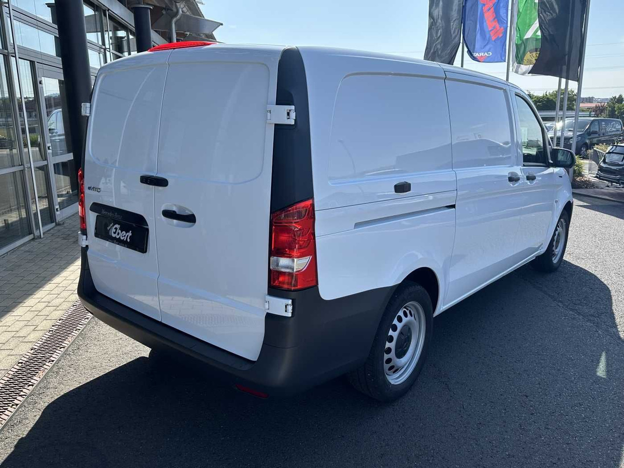 Mercedes-Benz eVito 112 Klima Kamera Navi SHZ Tempomat - Mazs furgons, Elektriskais furgons: foto 4 Mercedes-Benz eVito 112 Klima Kamera Navi SHZ Tempomat - Mazs furgons, Elektriskais furgons: foto 4