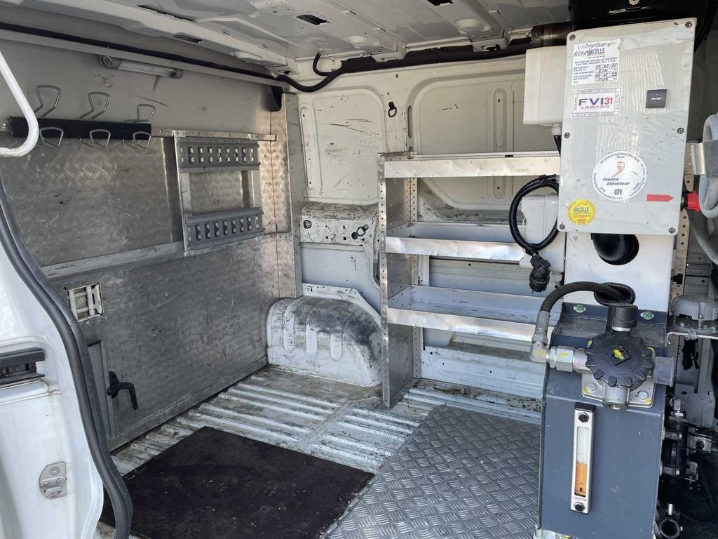 Autopacēlājs, Komercauto Renault Trafic dCi 120 L1H1 / France Elavateur 091F 9m: foto 9