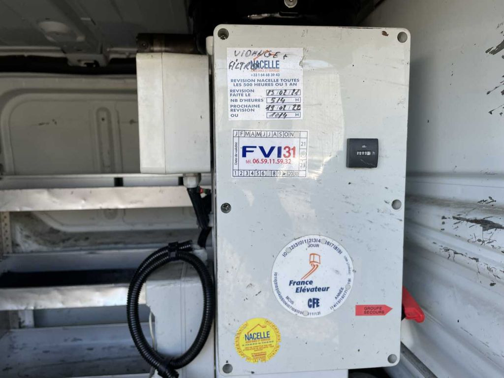 Autopacēlājs, Komercauto Renault Trafic dCi 120 L1H1 / France Elavateur 091F 9m: foto 12