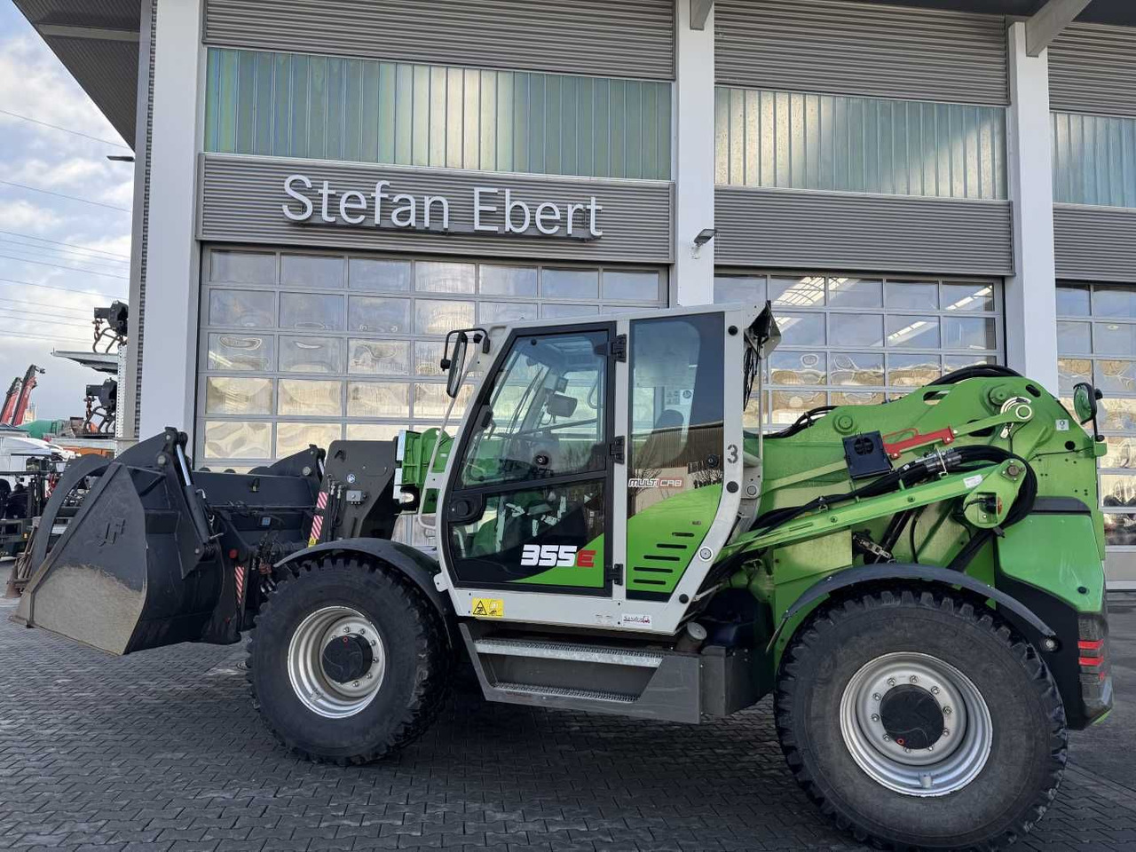 Sennebogen 355 E / Greifschaufel / nur 998h! - Riteņu iekrāvējs: foto 4 Sennebogen 355 E / Greifschaufel / nur 998h! - Riteņu iekrāvējs: foto 4