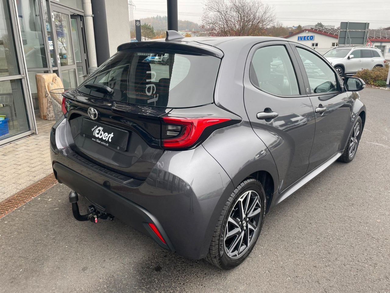 Toyota Yaris 1.5 VVT-iE Aut. Team D AHK+R-Kamera+SHZ - Vieglā automašīna: foto 5 Toyota Yaris 1.5 VVT-iE Aut. Team D AHK+R-Kamera+SHZ - Vieglā automašīna: foto 5