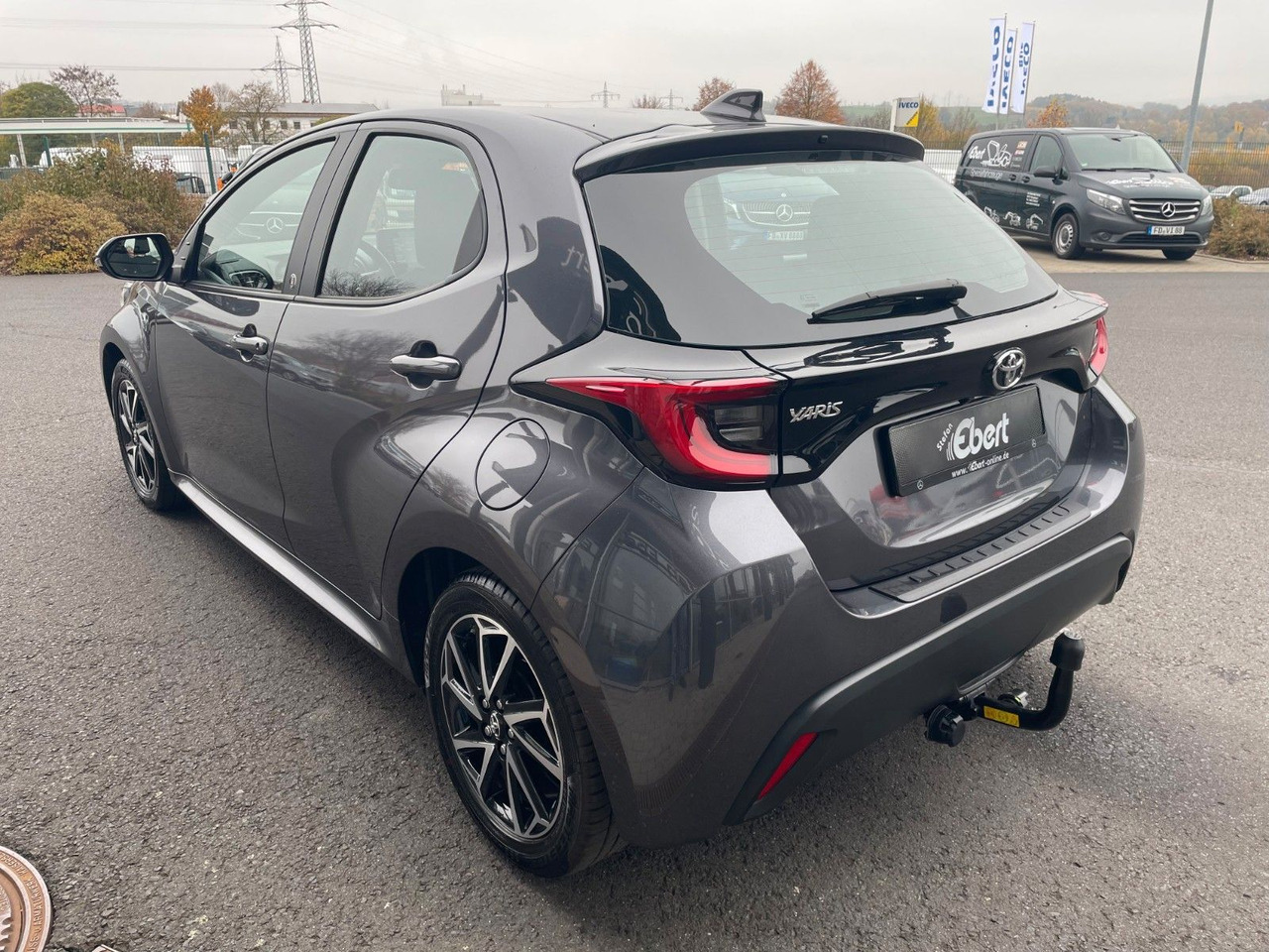 Toyota Yaris 1.5 VVT-iE Aut. Team D AHK+R-Kamera+SHZ - Vieglā automašīna: foto 4 Toyota Yaris 1.5 VVT-iE Aut. Team D AHK+R-Kamera+SHZ - Vieglā automašīna: foto 4