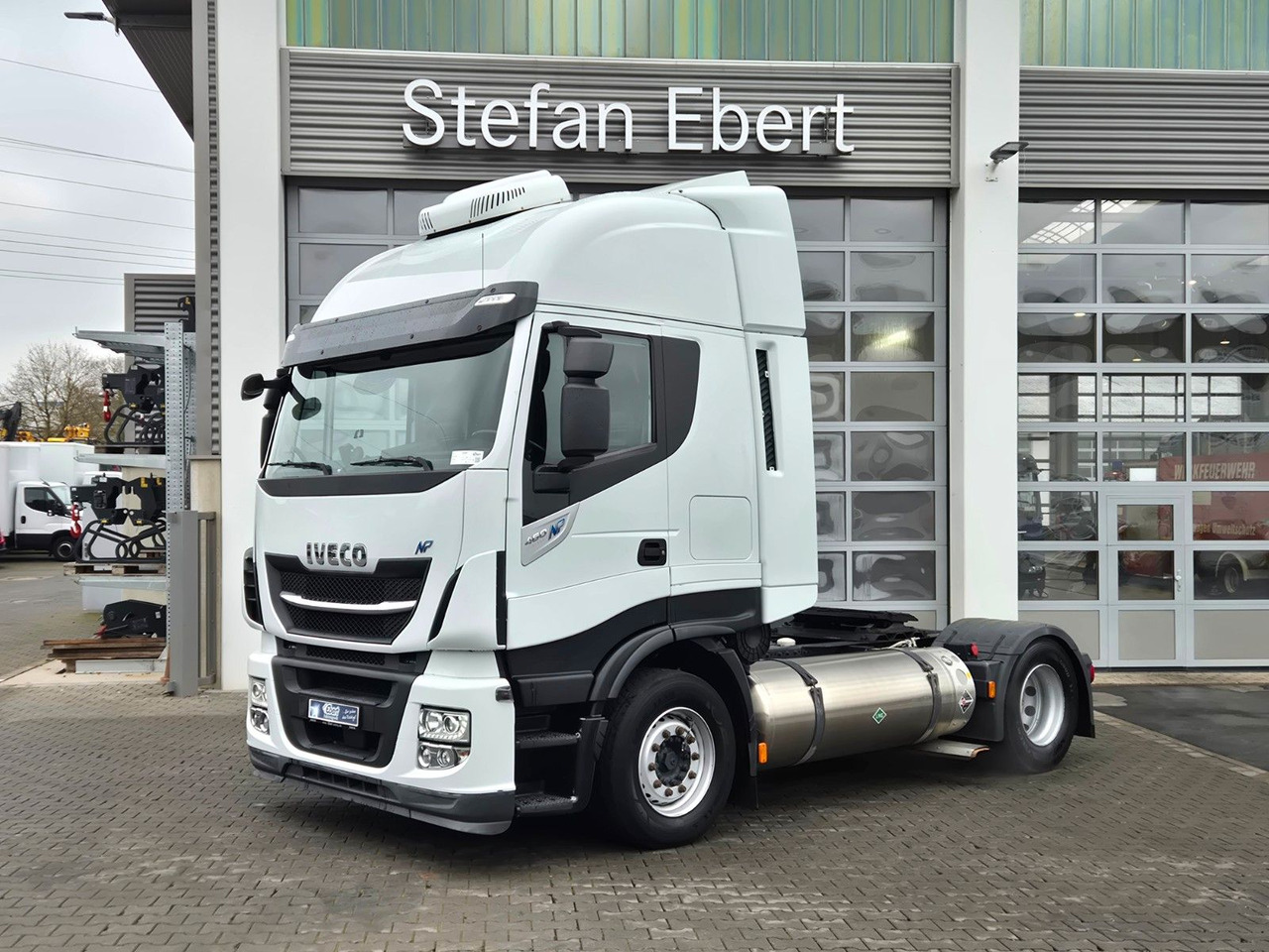 Iveco Stralis 460NP LNG Intarder 3 Stück - Vilcējs: foto 2 Iveco Stralis 460NP LNG Intarder 3 Stück - Vilcējs: foto 2