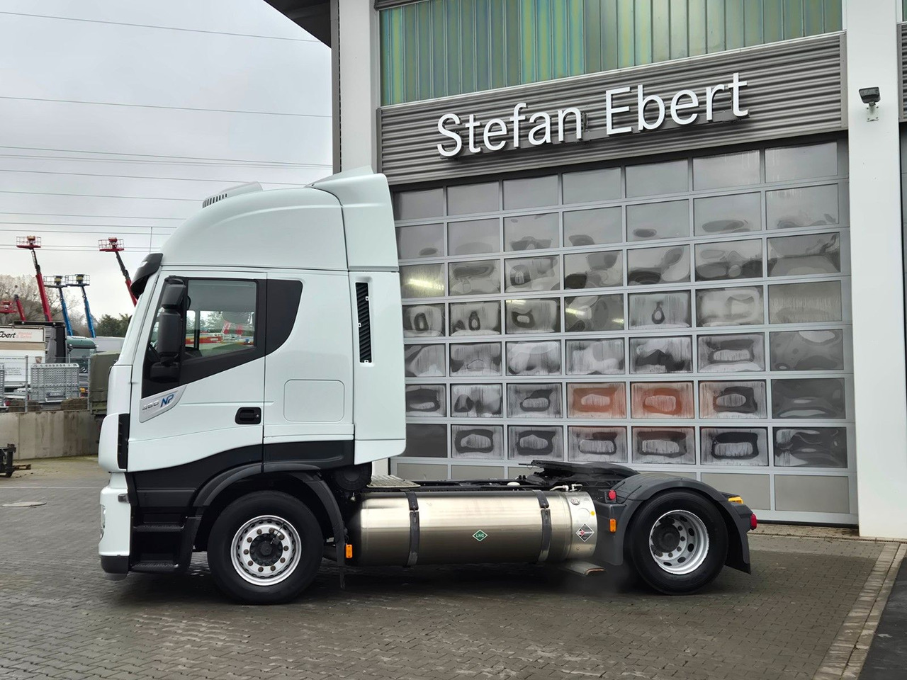 Iveco Stralis 460NP LNG Intarder 3 Stück - Vilcējs: foto 4 Iveco Stralis 460NP LNG Intarder 3 Stück - Vilcējs: foto 4