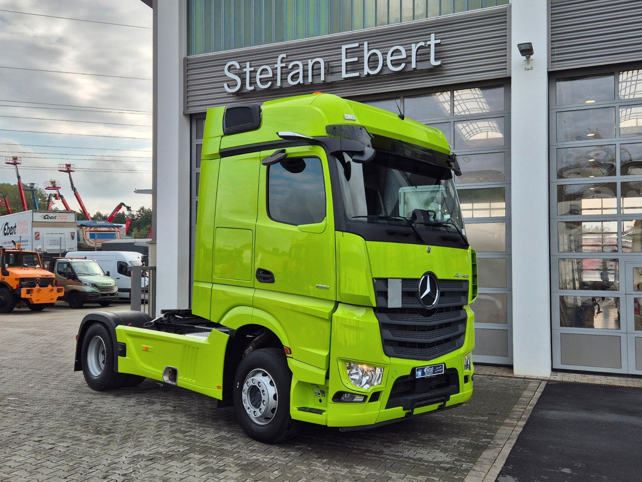 Mercedes-Benz Actros 1851 LS Öl-Retarder Standklima Mirror Big - Vilcējs: foto 4 Mercedes-Benz Actros 1851 LS Öl-Retarder Standklima Mirror Big - Vilcējs: foto 4
