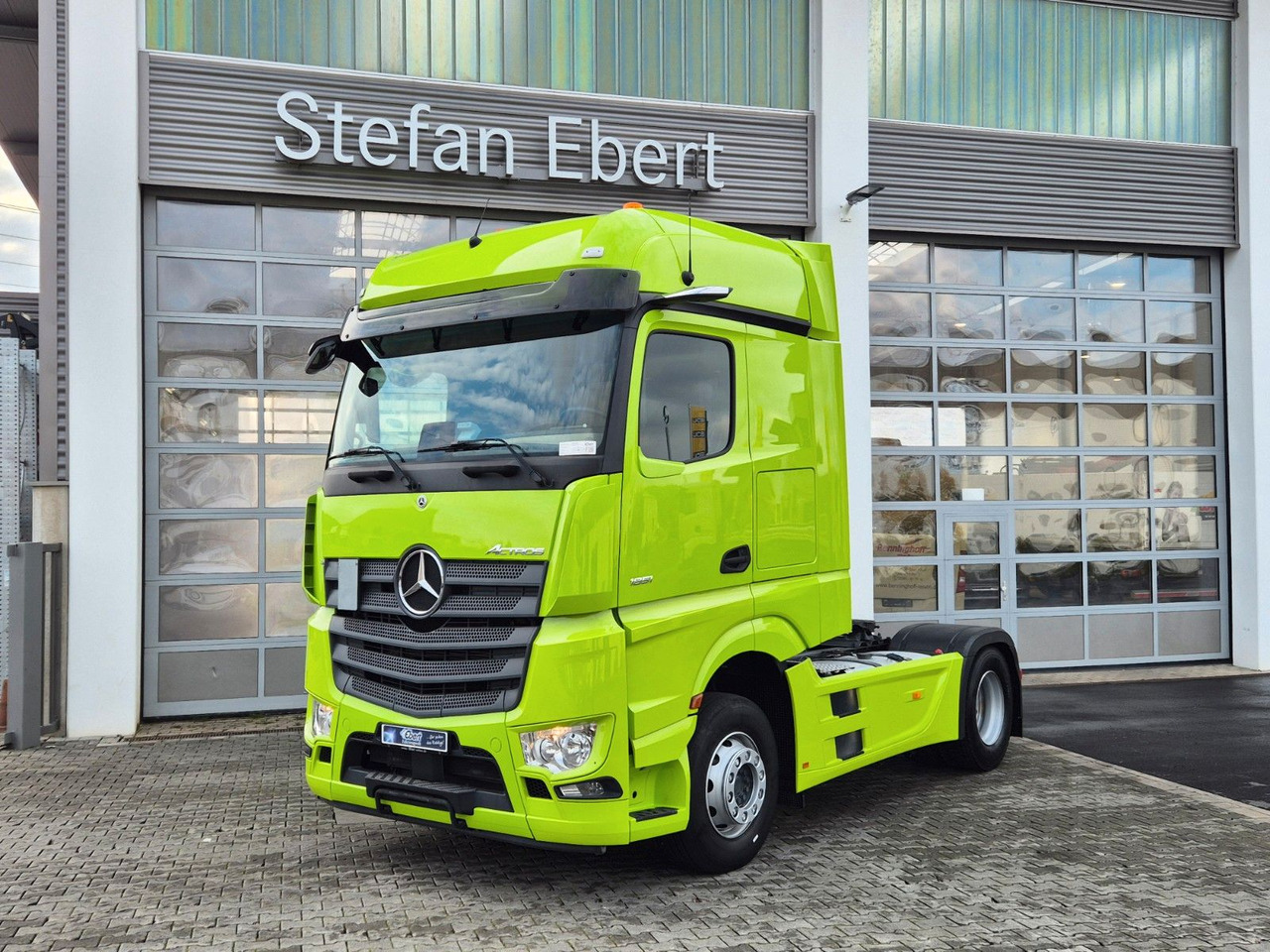 Mercedes-Benz Actros 1851 LS Öl-Retarder Standklima Mirror Big - Vilcējs: foto 3 Mercedes-Benz Actros 1851 LS Öl-Retarder Standklima Mirror Big - Vilcējs: foto 3
