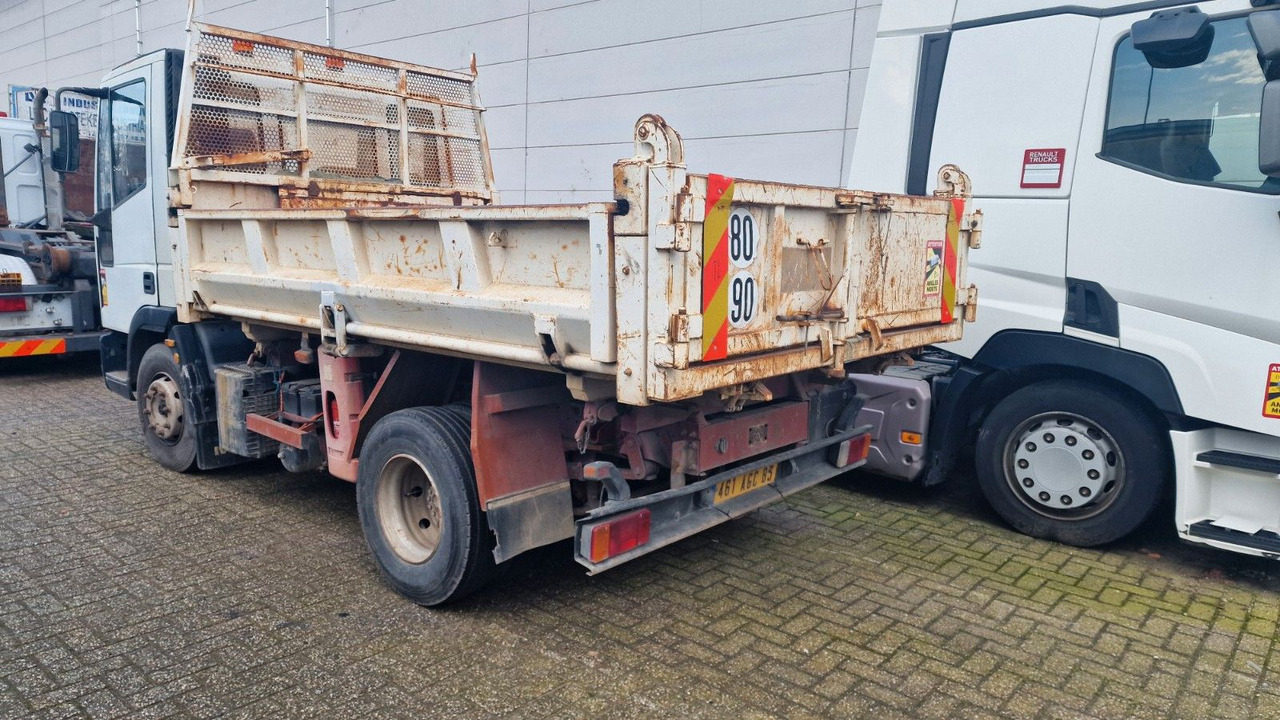 Iveco Tector - Kravas automašīna pašizgāzējs: foto 2 Iveco Tector - Kravas automašīna pašizgāzējs: foto 2