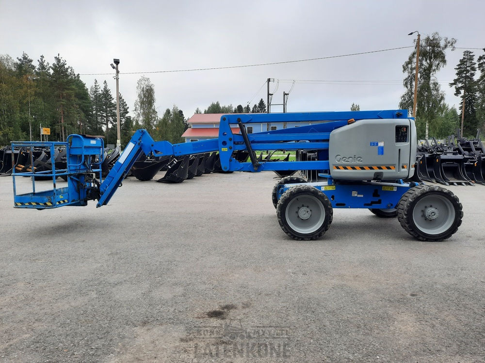 Genie Z-51/30J RT 4x4 Kuukulkija - Izlices pacēlājs: foto 5 Genie Z-51/30J RT 4x4 Kuukulkija - Izlices pacēlājs: foto 5