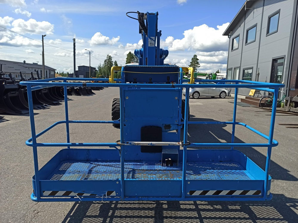 Genie Z-60/34J RT 4x4 Kuukulkija - Izlices pacēlājs: foto 3 Genie Z-60/34J RT 4x4 Kuukulkija - Izlices pacēlājs: foto 3