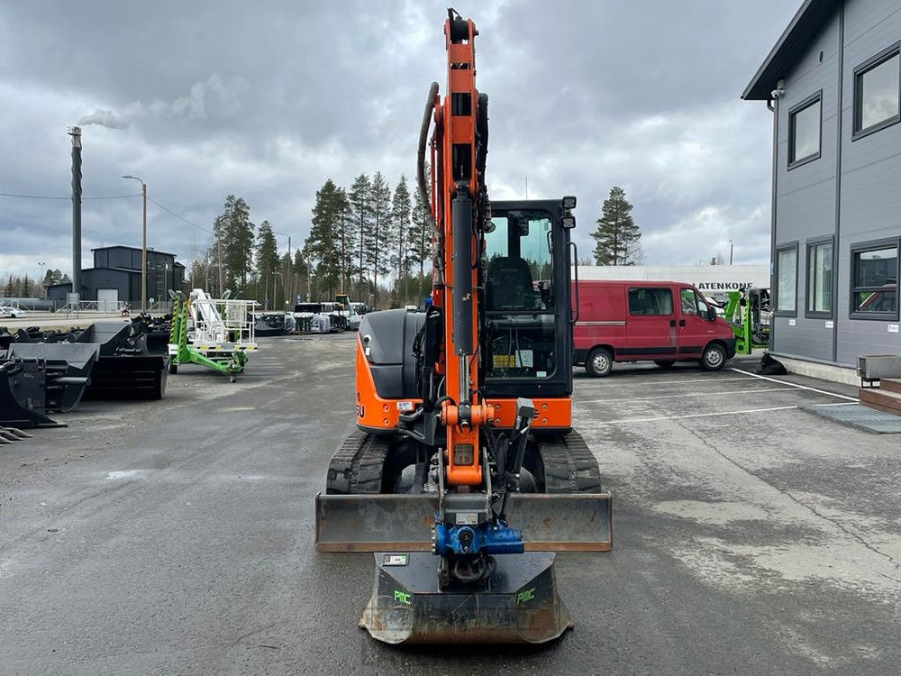 Hitachi ZX 55U-5A kaivinkone - Kāpurķēžu ekskavators: foto 3 Hitachi ZX 55U-5A kaivinkone - Kāpurķēžu ekskavators: foto 3