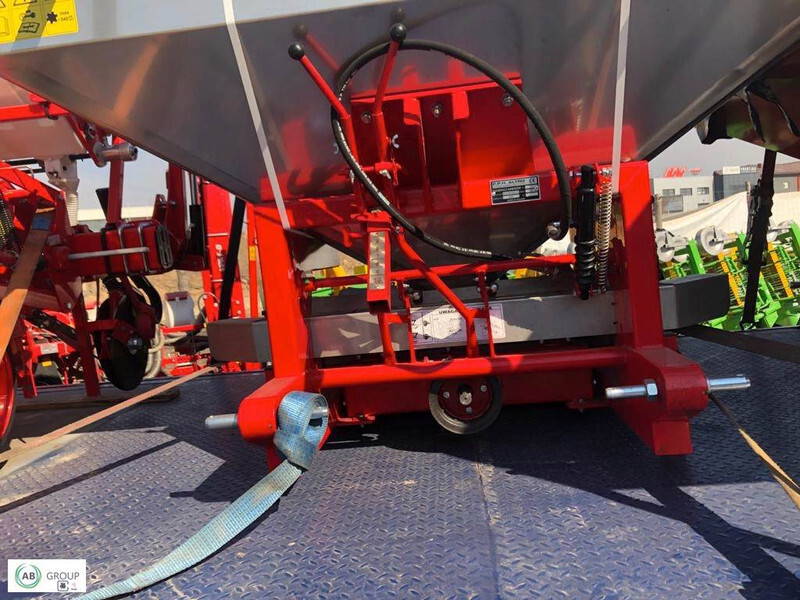 Altro rozsiewacz nawozów RN-800 - Minerālmēslu izkliedētājs: foto 3 Altro rozsiewacz nawozów RN-800 - Minerālmēslu izkliedētājs: foto 3